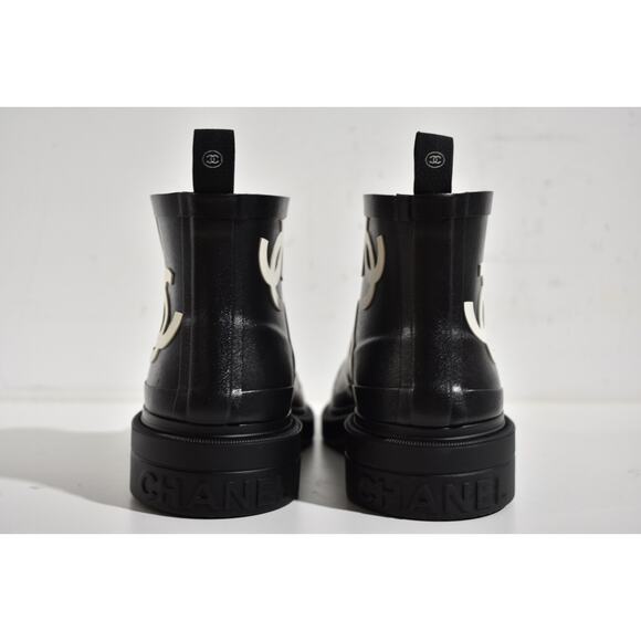 Chanel 23A Black White All Over Logo Rubber CC Low Top Short Ankle Rain Boots 42 - Picture 10 of 11